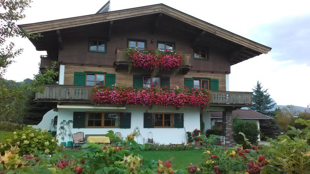 Haus Friedl Hotel Kitzbühel Buitenkant foto
