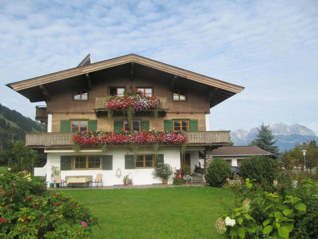 Haus Friedl Hotel Kitzbühel Buitenkant foto